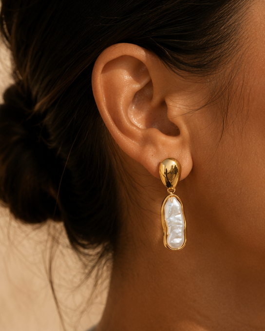 Félice Pearl Drop Earrings
