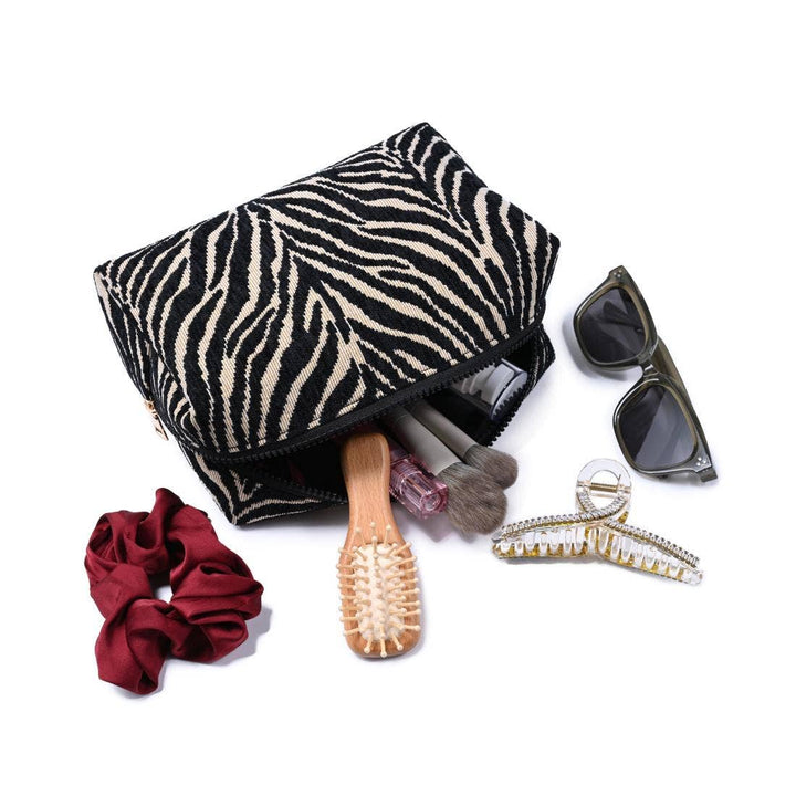 Zebrini Organizer Pouch