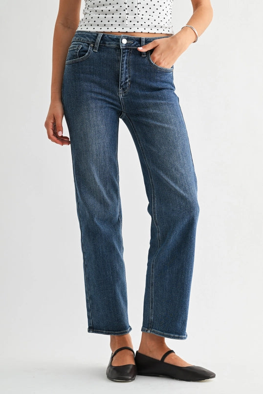 Emma Straight Leg Jeans - Medium Wash