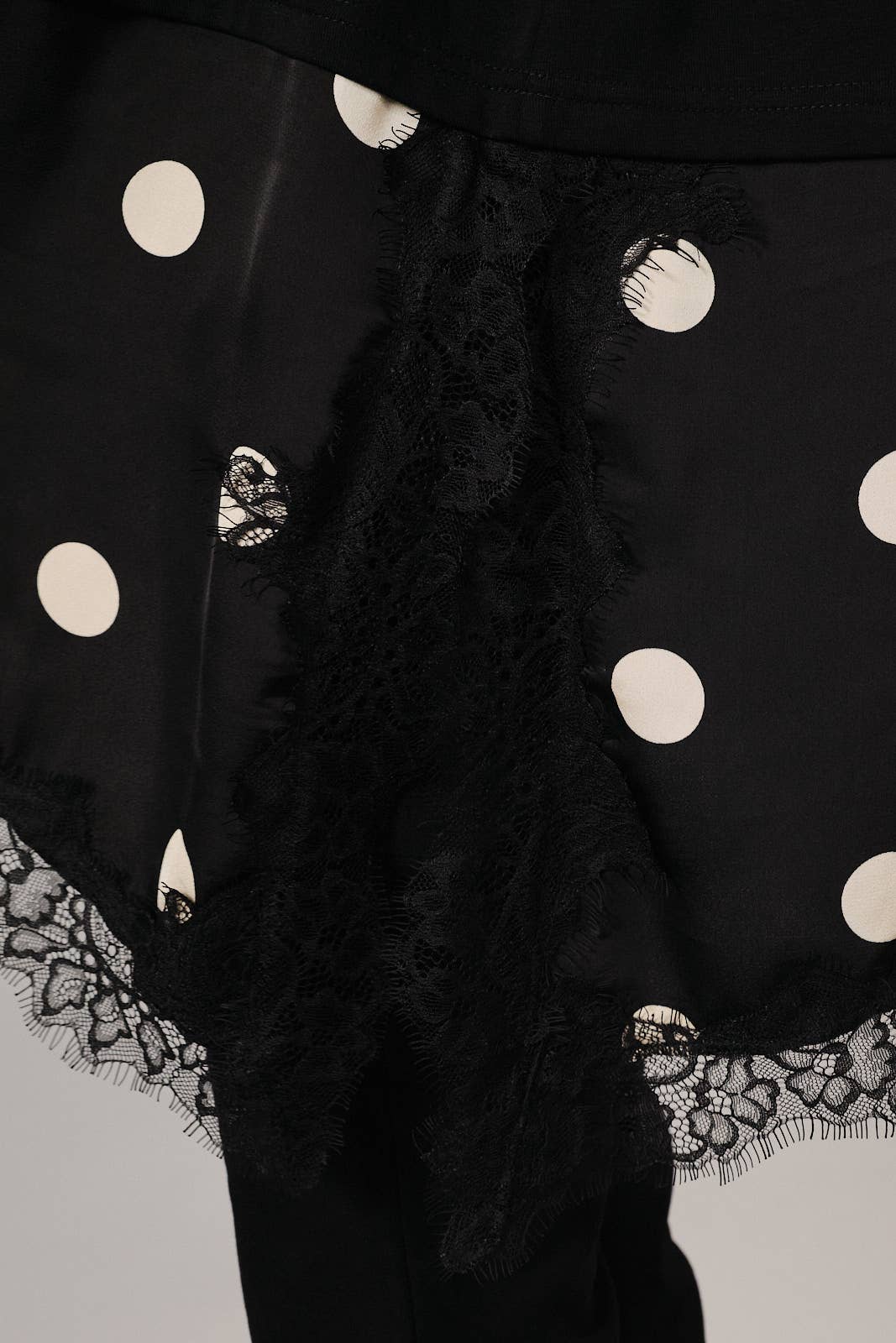 Olivia Lace Hem Top