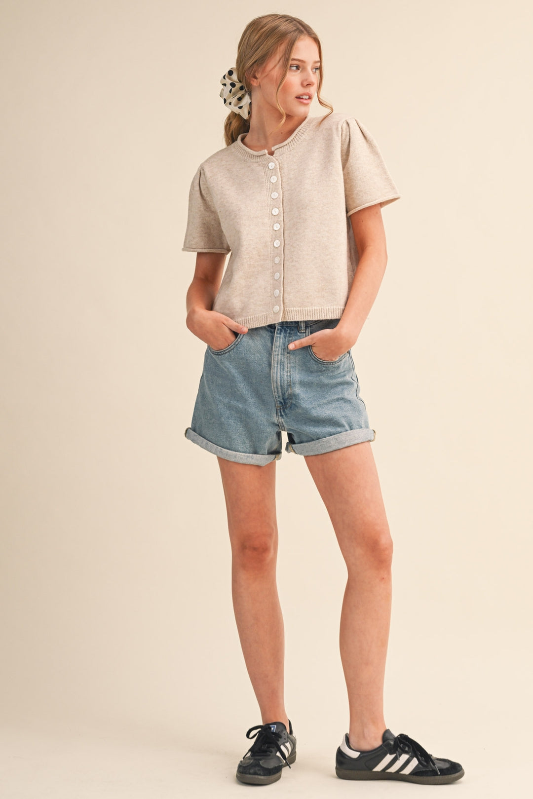 Tahti Short Sleeve Sweater Cardigan