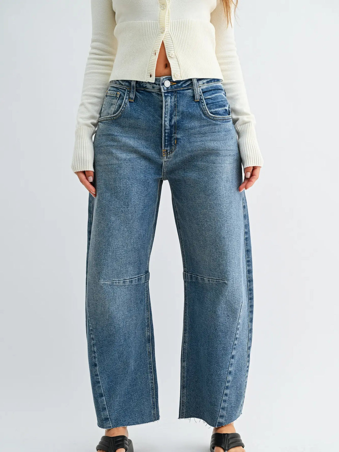 Eveline - Barrel Jean w/ Seams