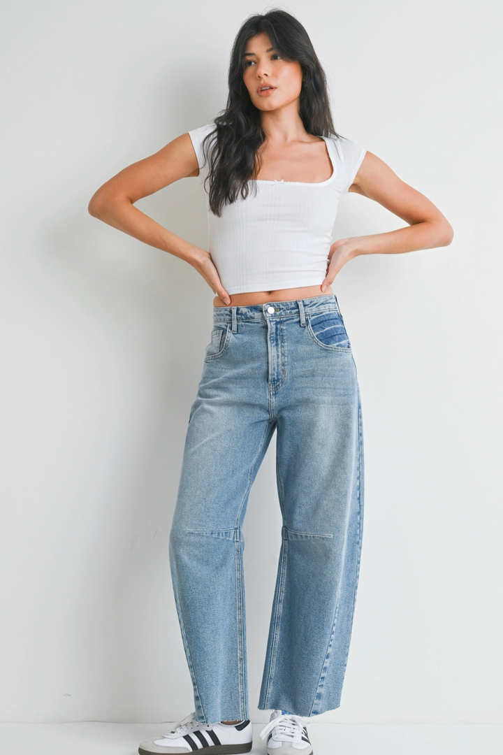 Eveline - Barrel Jean w/ Seams Light Wash