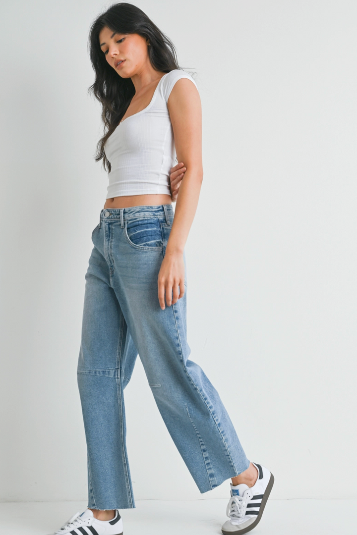 Eveline - Barrel Jean w/ Seams Light Wash