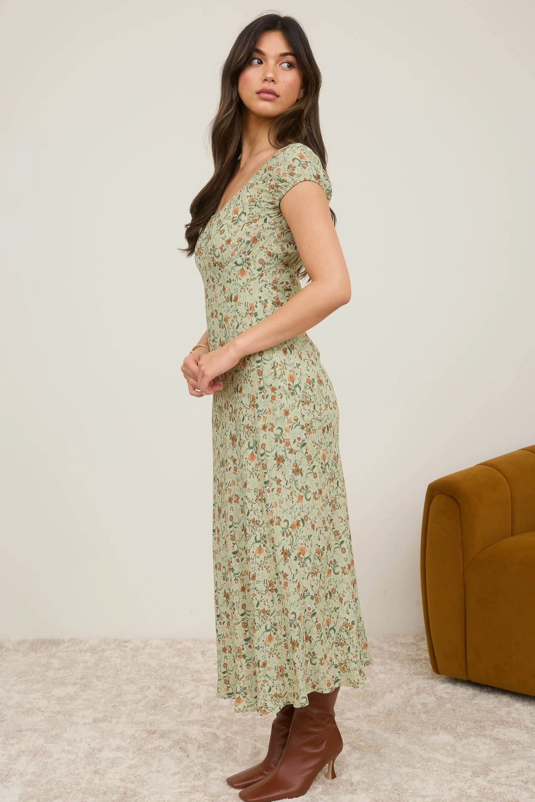 Ari Floral Midi Dress