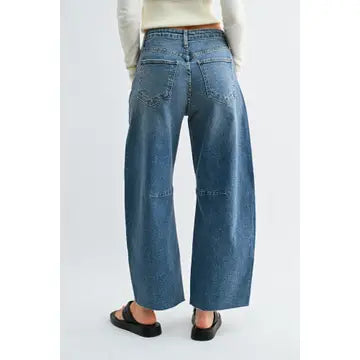 Eveline - Barrel Jean w/ Seams