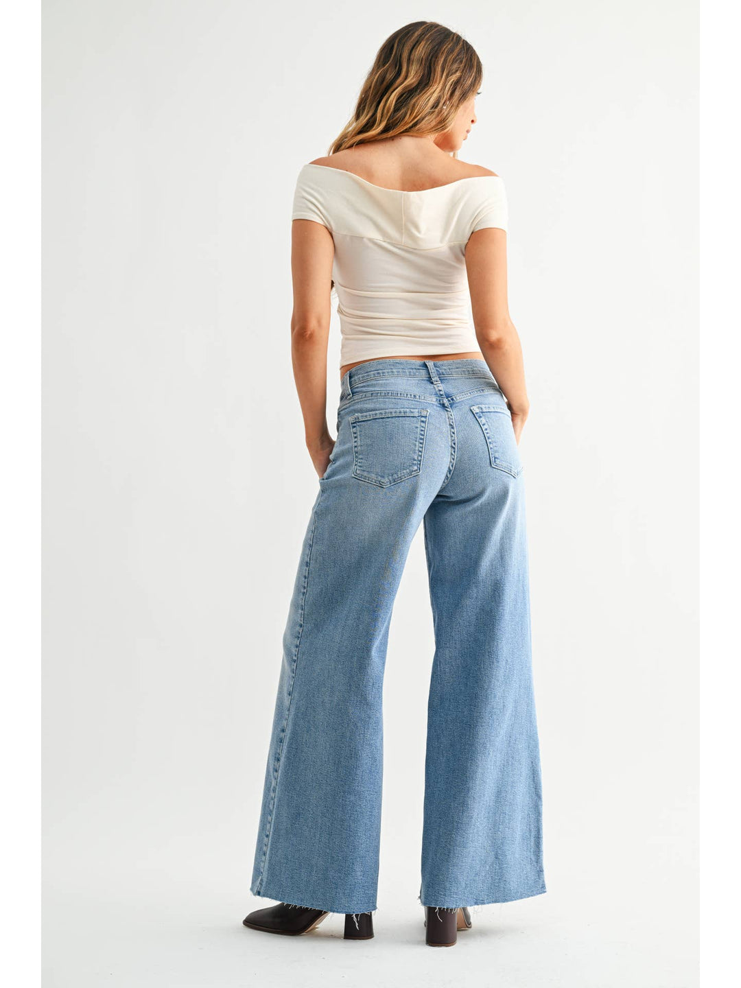 Elizabeth - Super Wide Leg Stretch - Light Denim